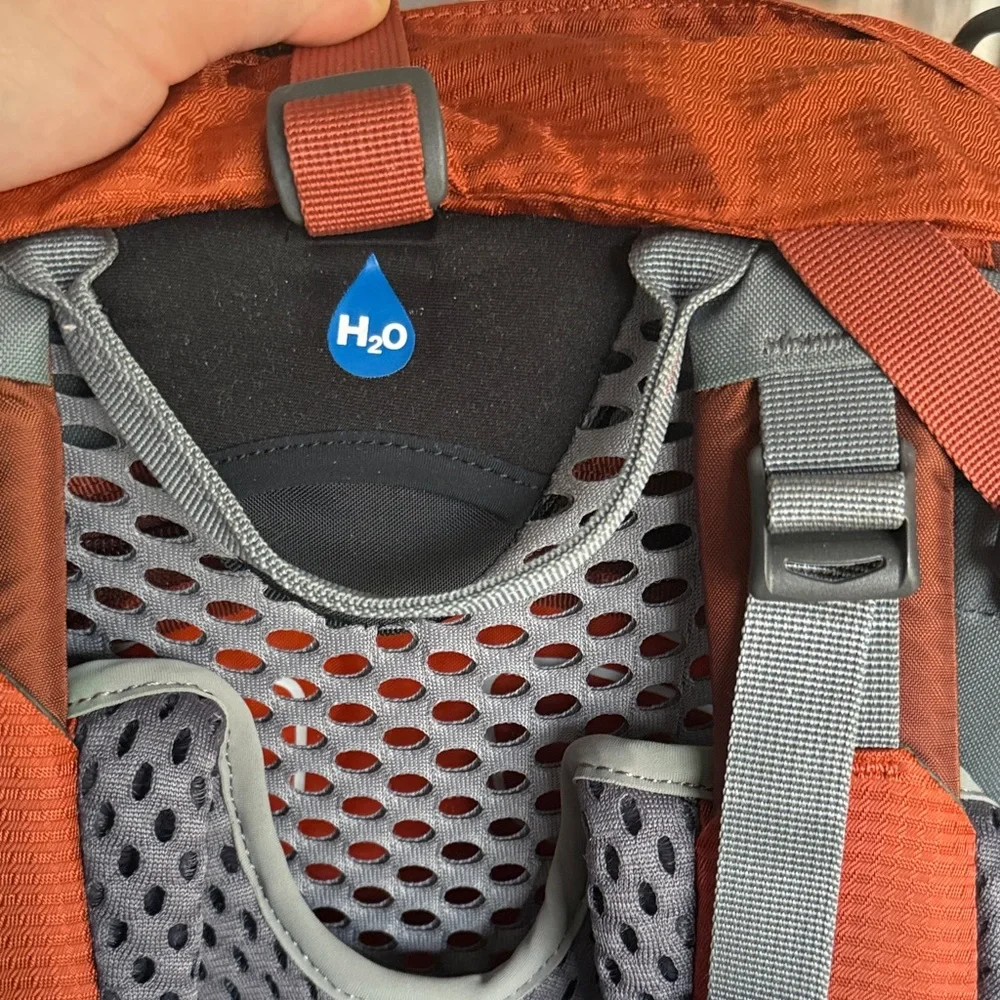 OSPREY Men's Hiking Backpack in Rust Orange - Picture 16 of 16